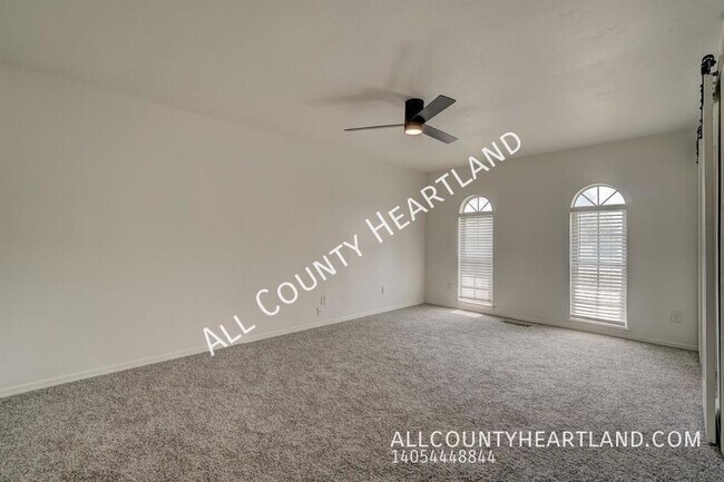 Building Photo - 10333 Fairfax Ln
