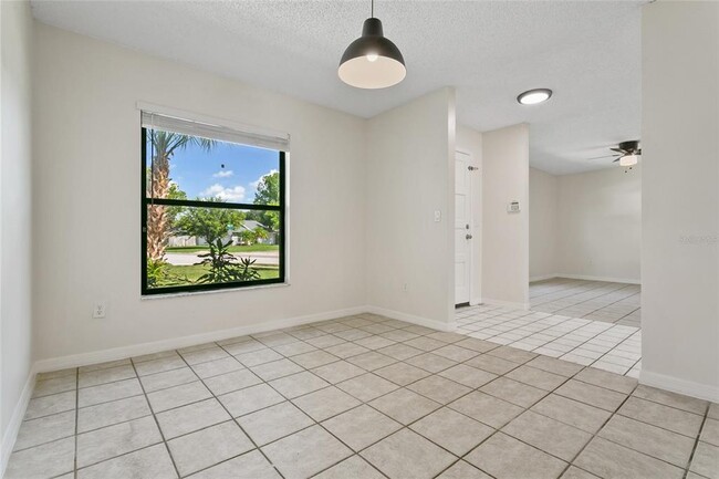 Building Photo - 3612 Biscayne Dr