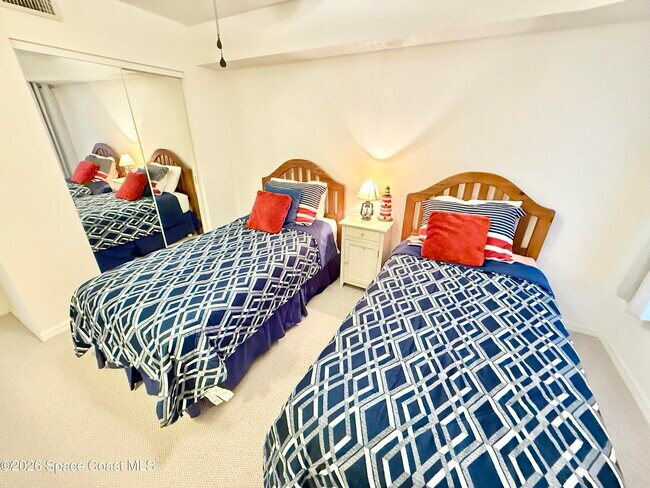 Building Photo - 425 Buchanan Ave