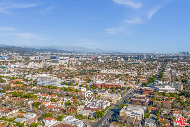 Building Photo - 9509 W Olympic Blvd