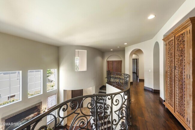 Building Photo - 4372 Via Juanita