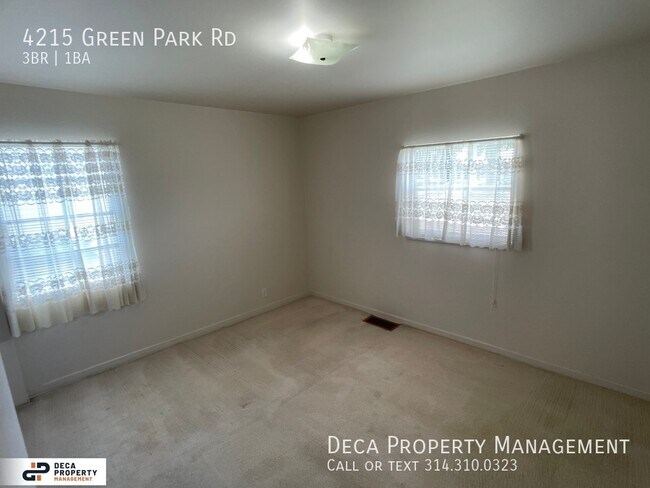 Building Photo - 3 Bedroom House