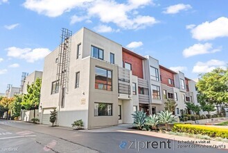 Building Photo - 3 br, 3.5 bath Condo - 501 Zephyr Drive, O...