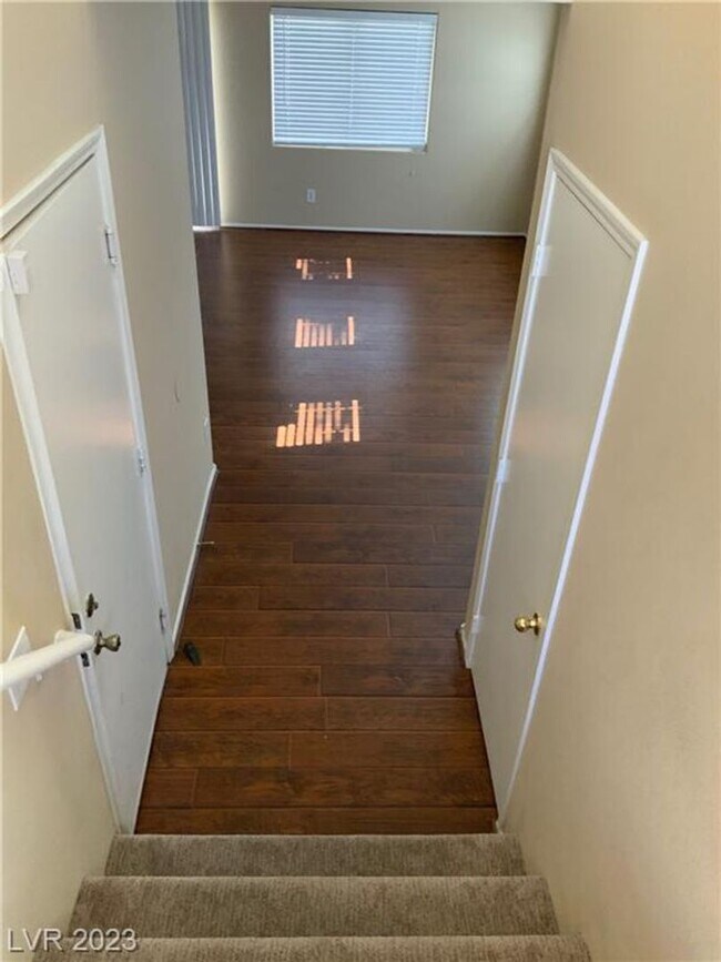 Building Photo - CHARMING SPLIT LEVEL HOME. FEATURING OPEN FAMILY ROOM