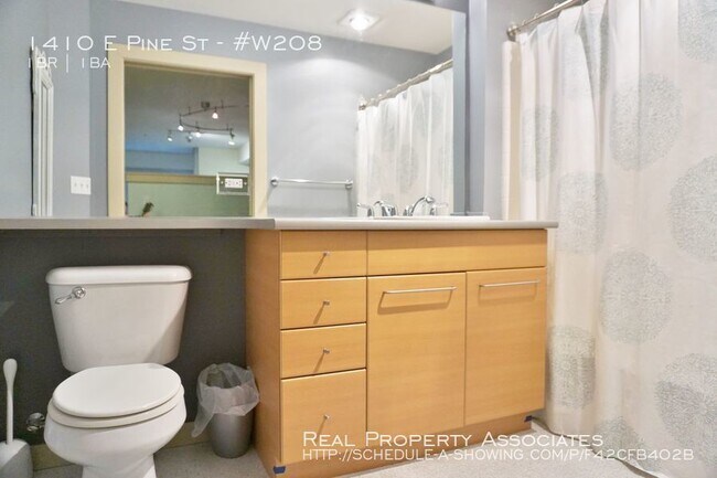 Building Photo - Braeburn Apartment