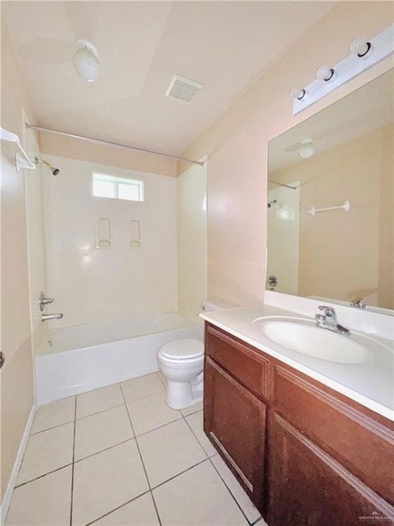 Building Photo - 1409 W Prosperity Dr