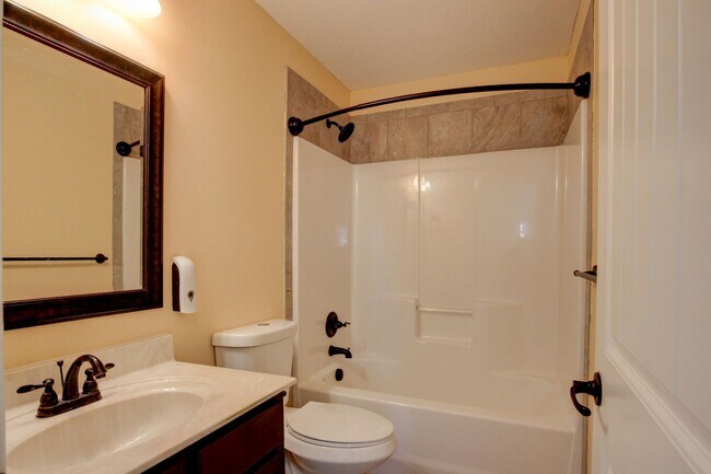 Building Photo - Stunning Five Bedroom With Hardwoods, Fireplace and Covered Patio in Sunset Meadows