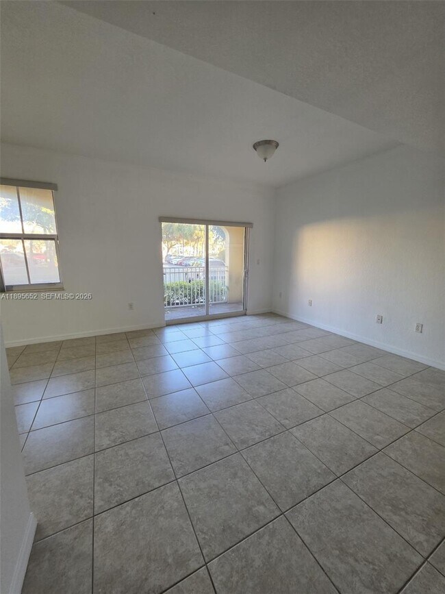 Building Photo - 10885 NW 89th Terrace