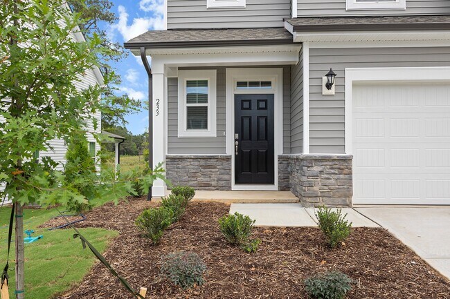 Building Photo - 233 Steel Springs Ln