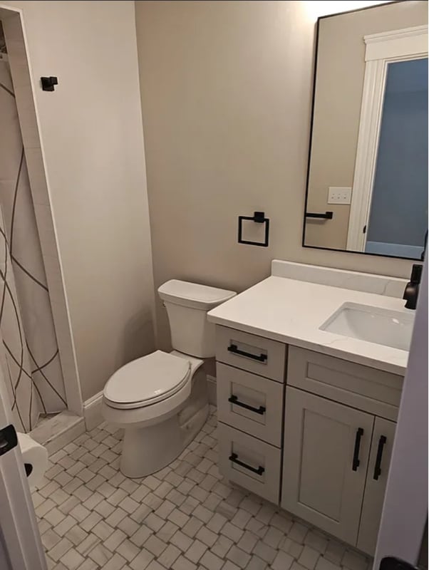 Building Photo - 1388 Central St