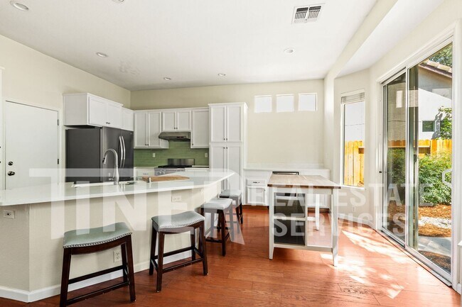Building Photo - 5730 Chaffey Ln