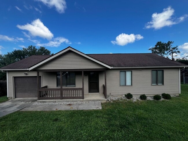 Building Photo - 162 E Hillview Dr