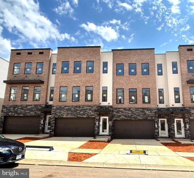 Building Photo - 856 Amity St