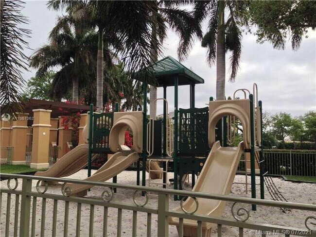 Building Photo - 4961 Leeward Ln