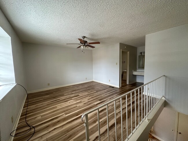 Loft bedroom - 2303 Mission Hill Dr