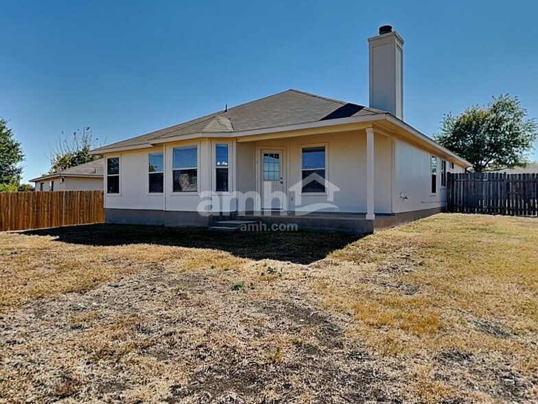 Building Photo - 386 Stennis