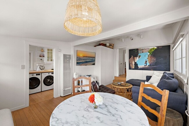 Building Photo - Woods Cove Furnished Cottage