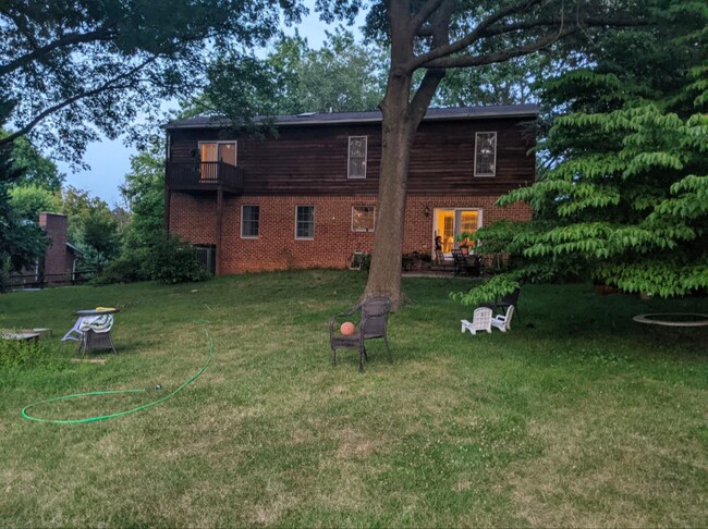 Building Photo - 233 Jackson Ave