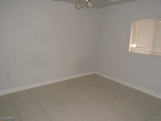 Building Photo - 2623 Linhart Ave