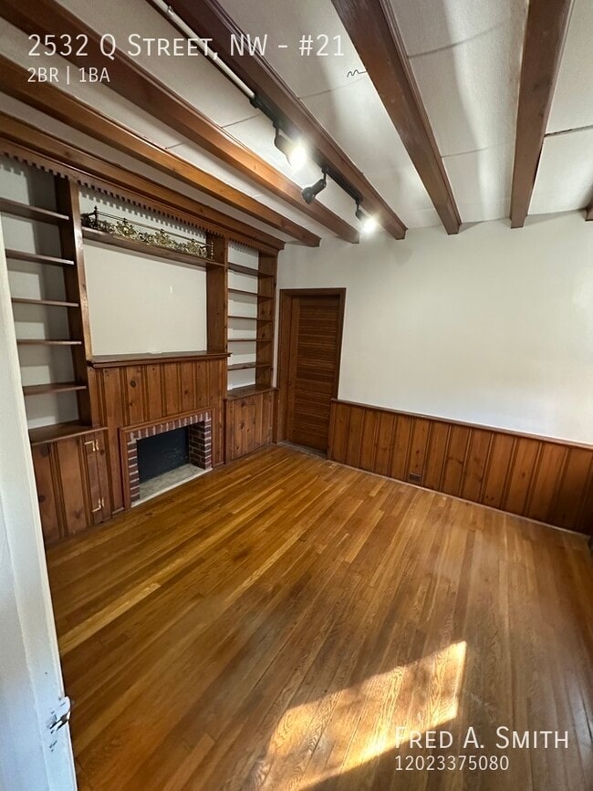 Building Photo - 2532 Q St NW