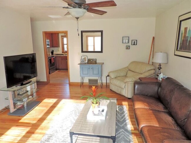 Building Photo - $2,200 | 3 Bedroom, 3 Bathroom House | Pet Friendly* | Available for August 1st, 2026 Move In!