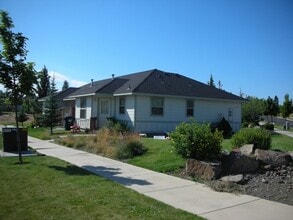 Building Photo - w3058