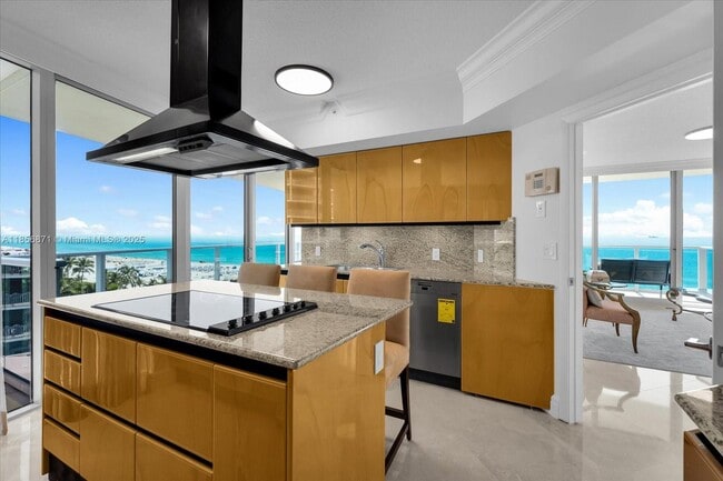 Building Photo - 1455 Ocean Dr