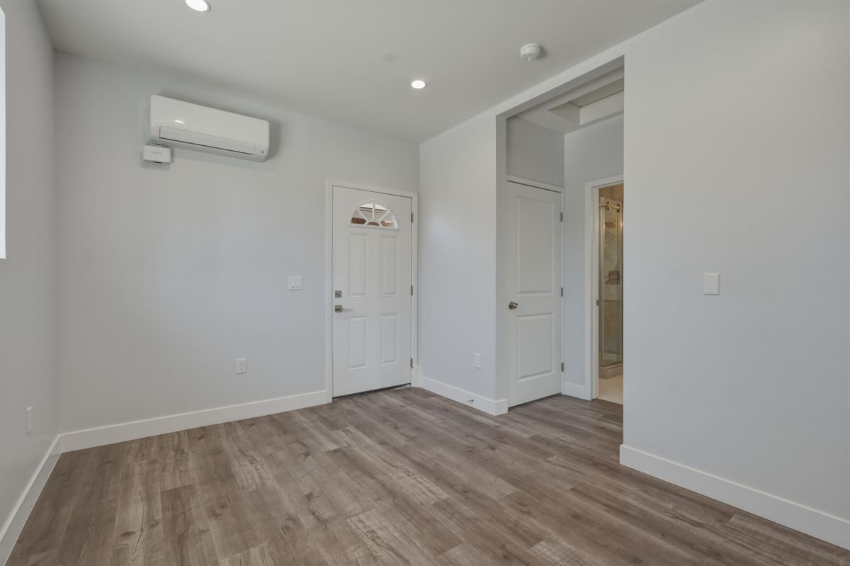 Building Photo - 19833 Blythe