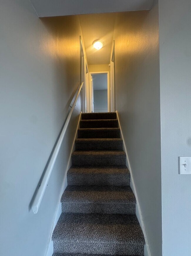 Building Photo - Gorgeous West Lafayette 4 bedroom Home - New Kitchen, Many Upgrades!