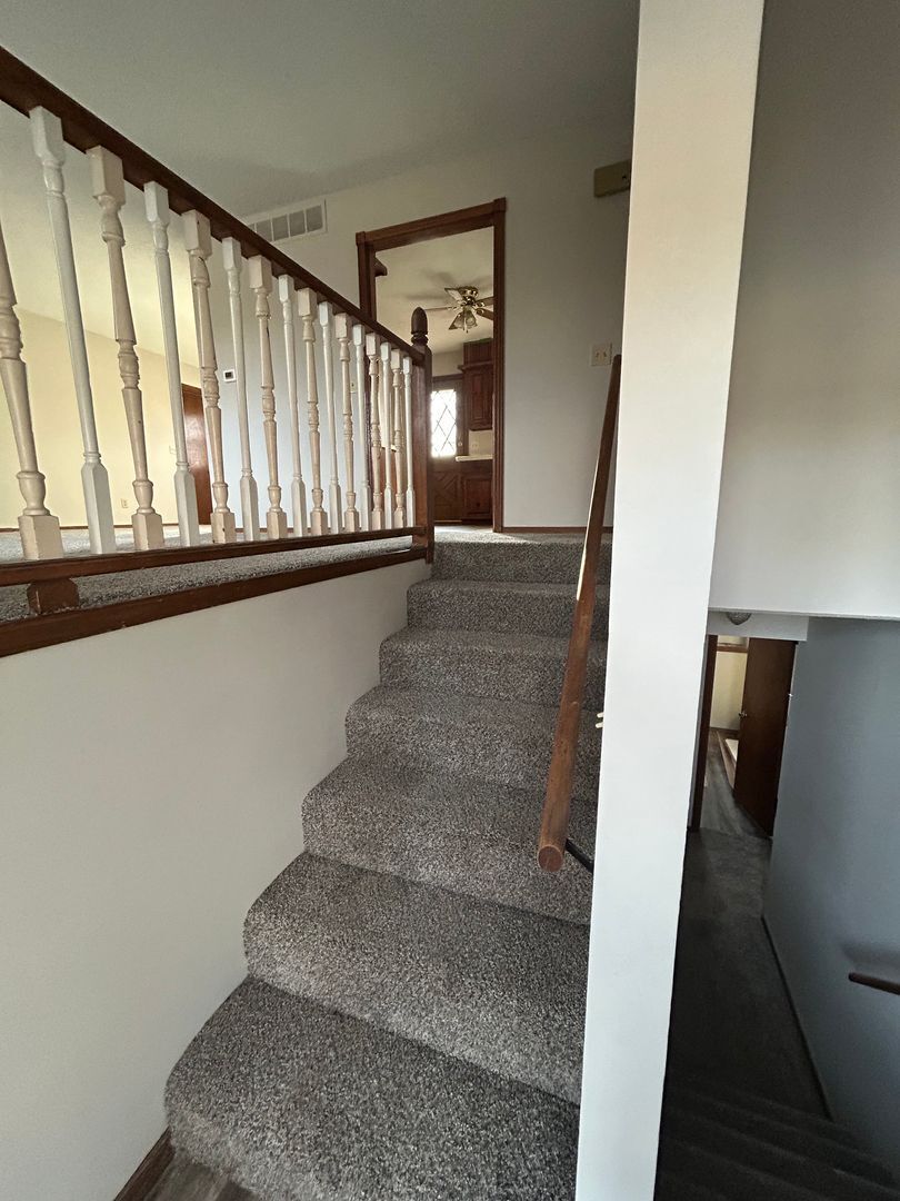 Building Photo - 1625 Pin Oak Ct