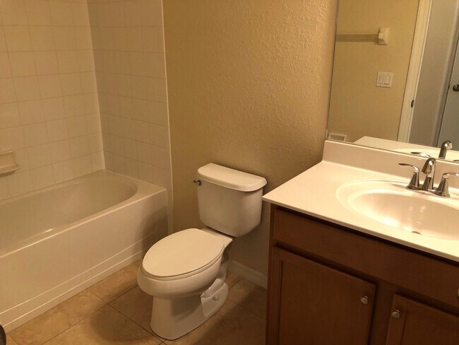 Building Photo - Stoneybrook 4BR/3BA Single Family Home in ...