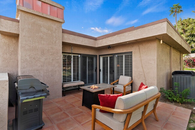 Building Photo - 48624 Moon Terrace Ln