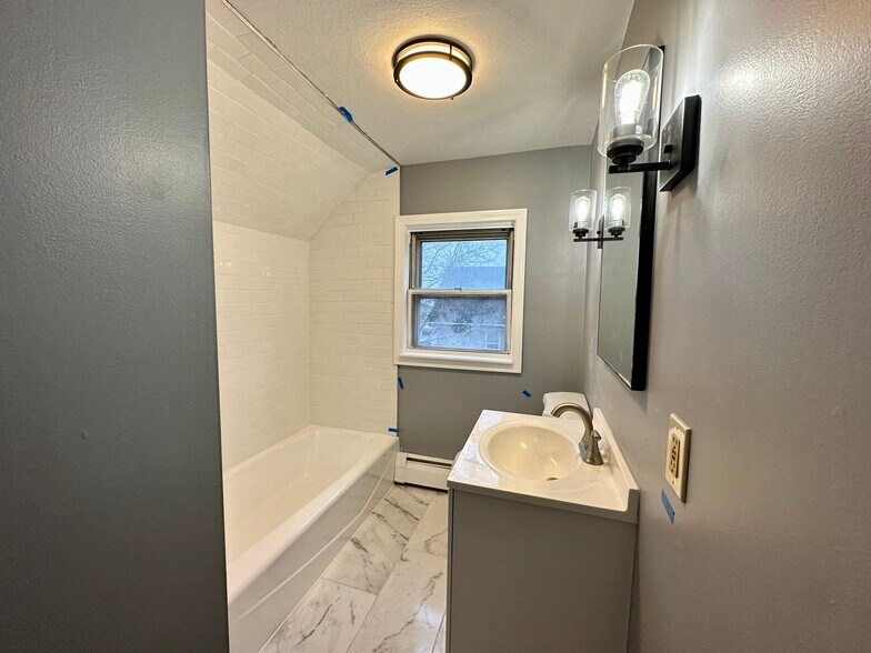 Building Photo - 109 Arlington Ave