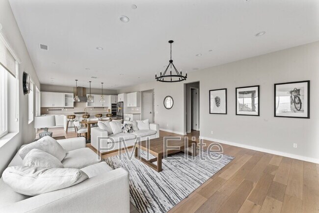 Building Photo - 28649 Windbreak Tr