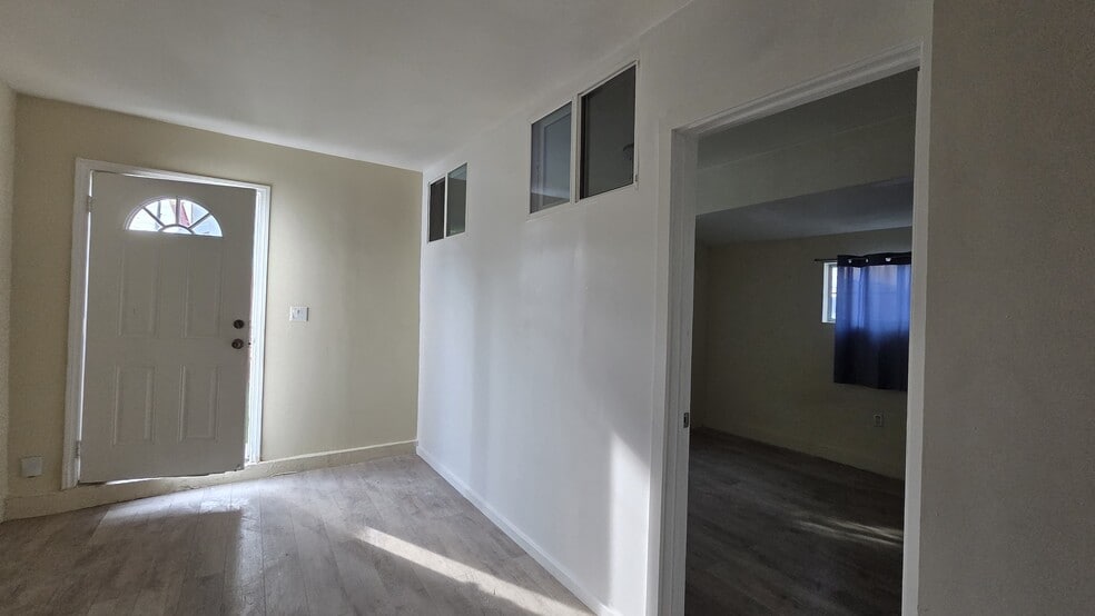 Building Photo - 6251 Canby Ave