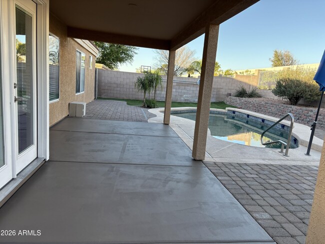 Building Photo - 17901 N 111th Dr