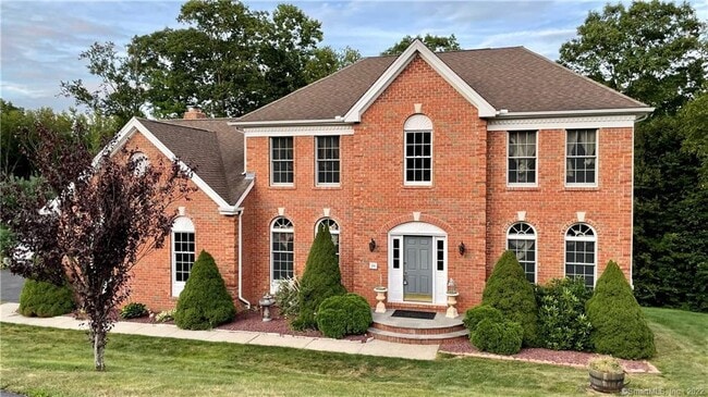 Primary Photo - 34 Auburn Knoll