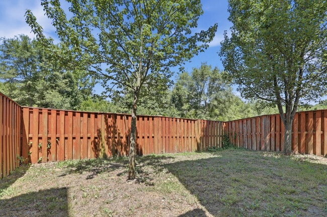 Building Photo - 69 Carnegie Links Dr