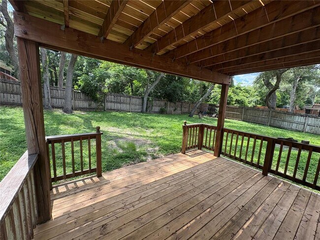 Building Photo - 411 S Cobble Ct