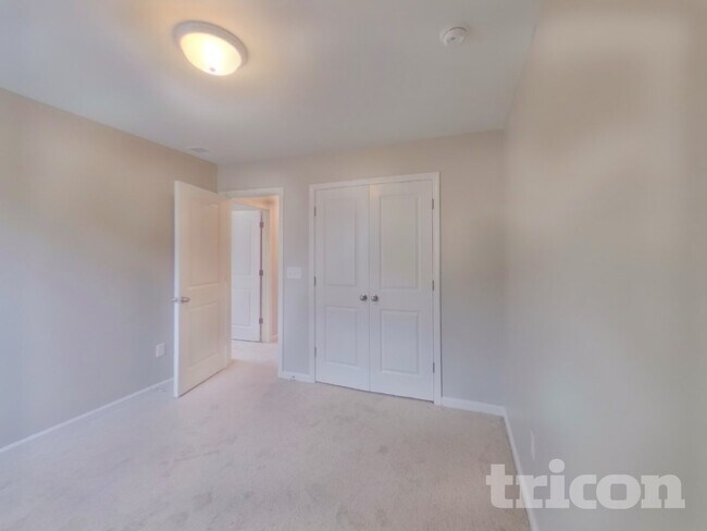 Building Photo - 608 Millsgate Cir