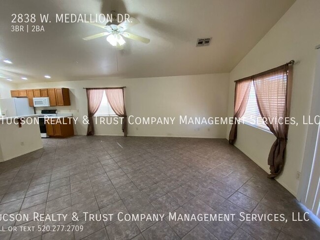 Building Photo - 2838 W Medallion Dr