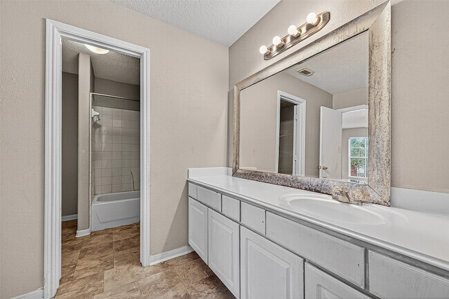 Building Photo - 15430 Elm Leaf Pl