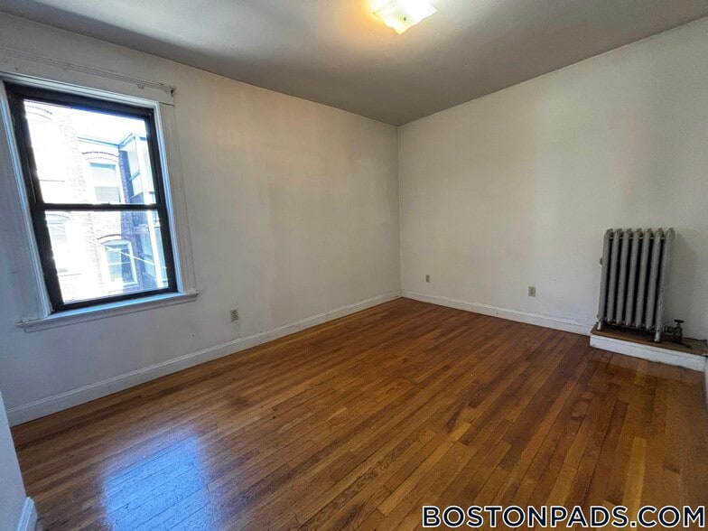 Building Photo - 41 Egremont Rd