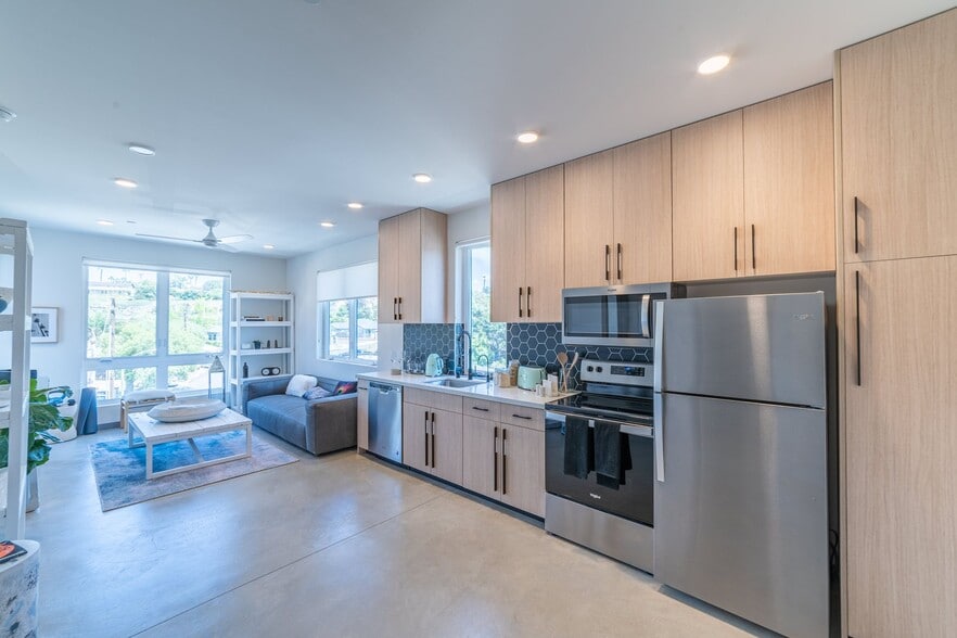 Building Photo - Live the Life of Luxury and Sophistication...