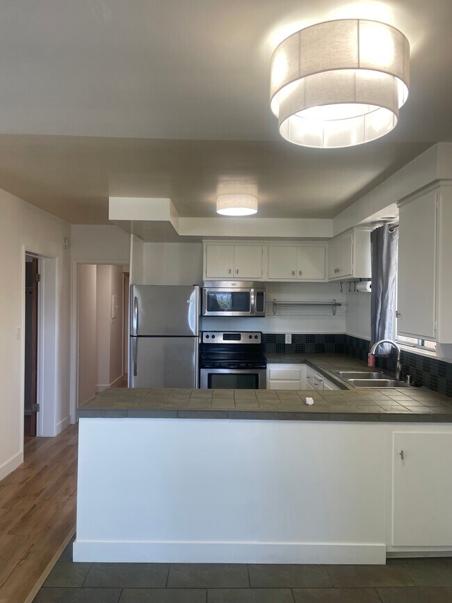 Open kitchen - 563 Avenue A