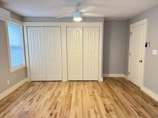 Building Photo - 39 Snow St