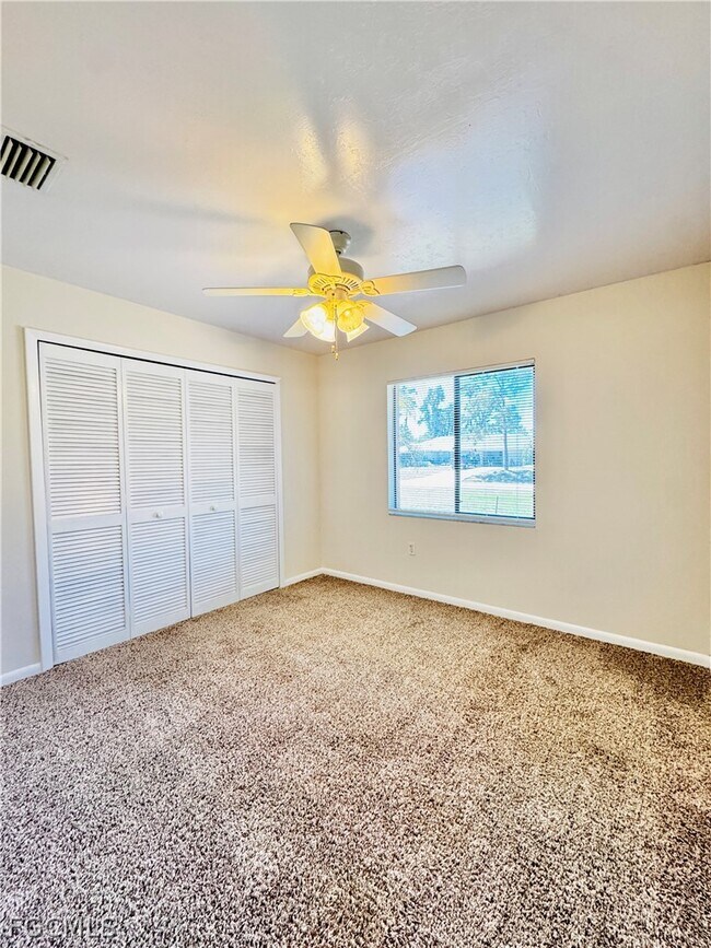 Building Photo - 17405 E Carnegie Cir