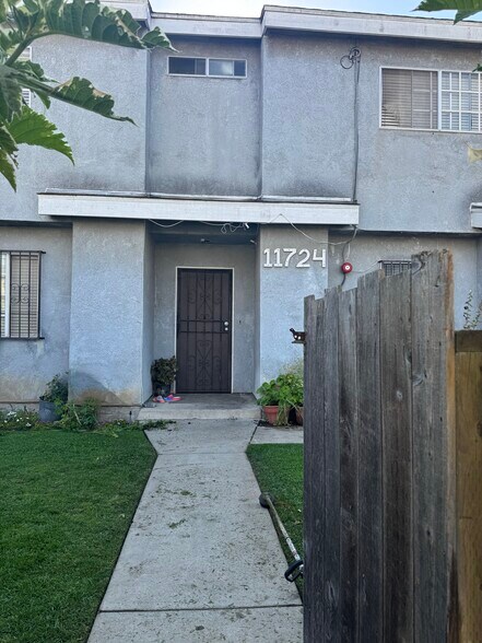 Primary Photo - 11724 Truro Ave