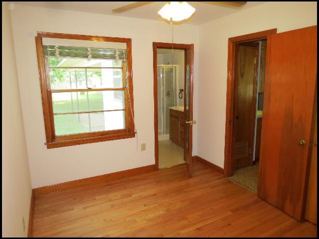 Building Photo - 5212 Lynch Dr