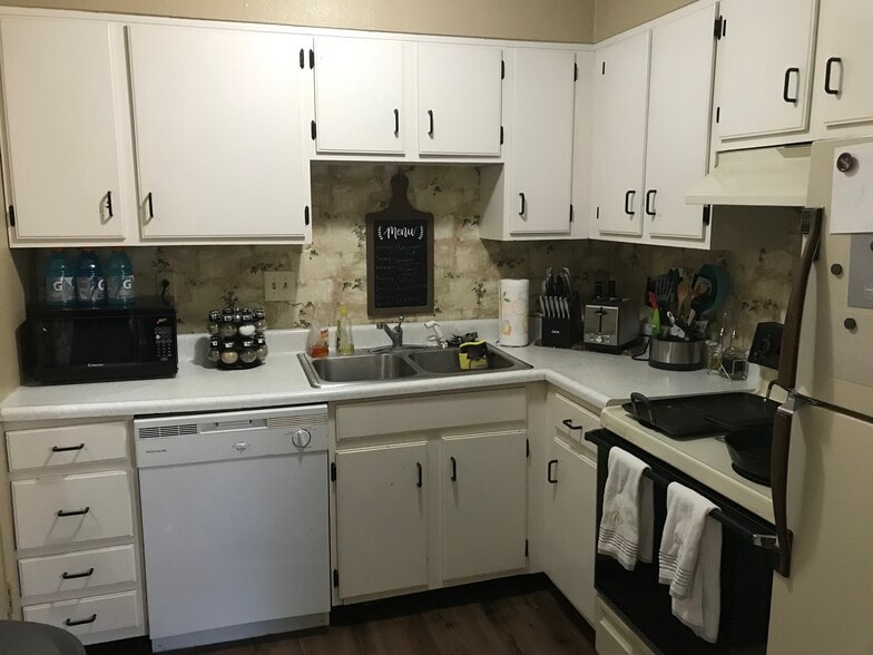 Building Photo - 507 Halia Crest